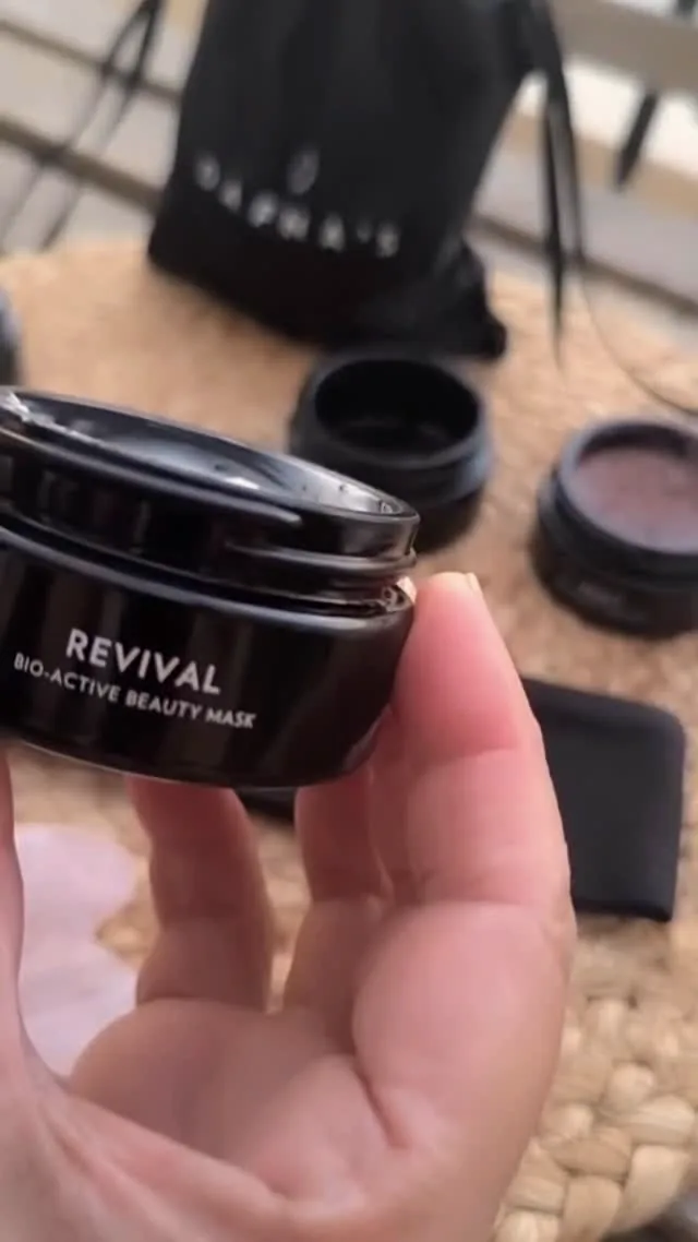 Revival, máscara bioativa